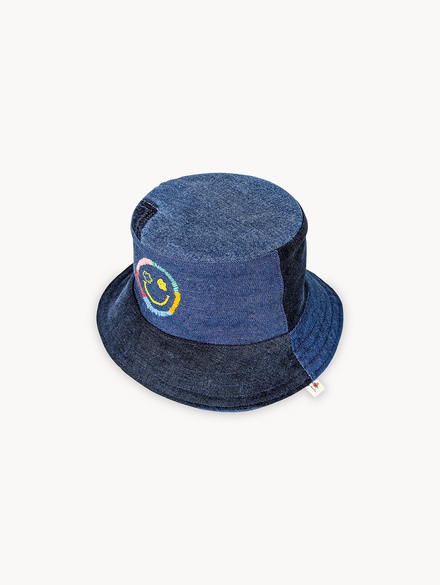 Chapeau bob réversible EyeLoveLu Smiley Face – Broderie main, denim recyclé