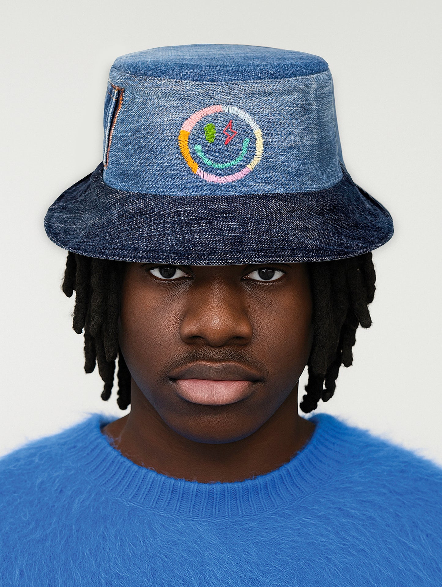 Chapeau bob réversible EyeLoveLu Smiley Face – Broderie main, denim recyclé