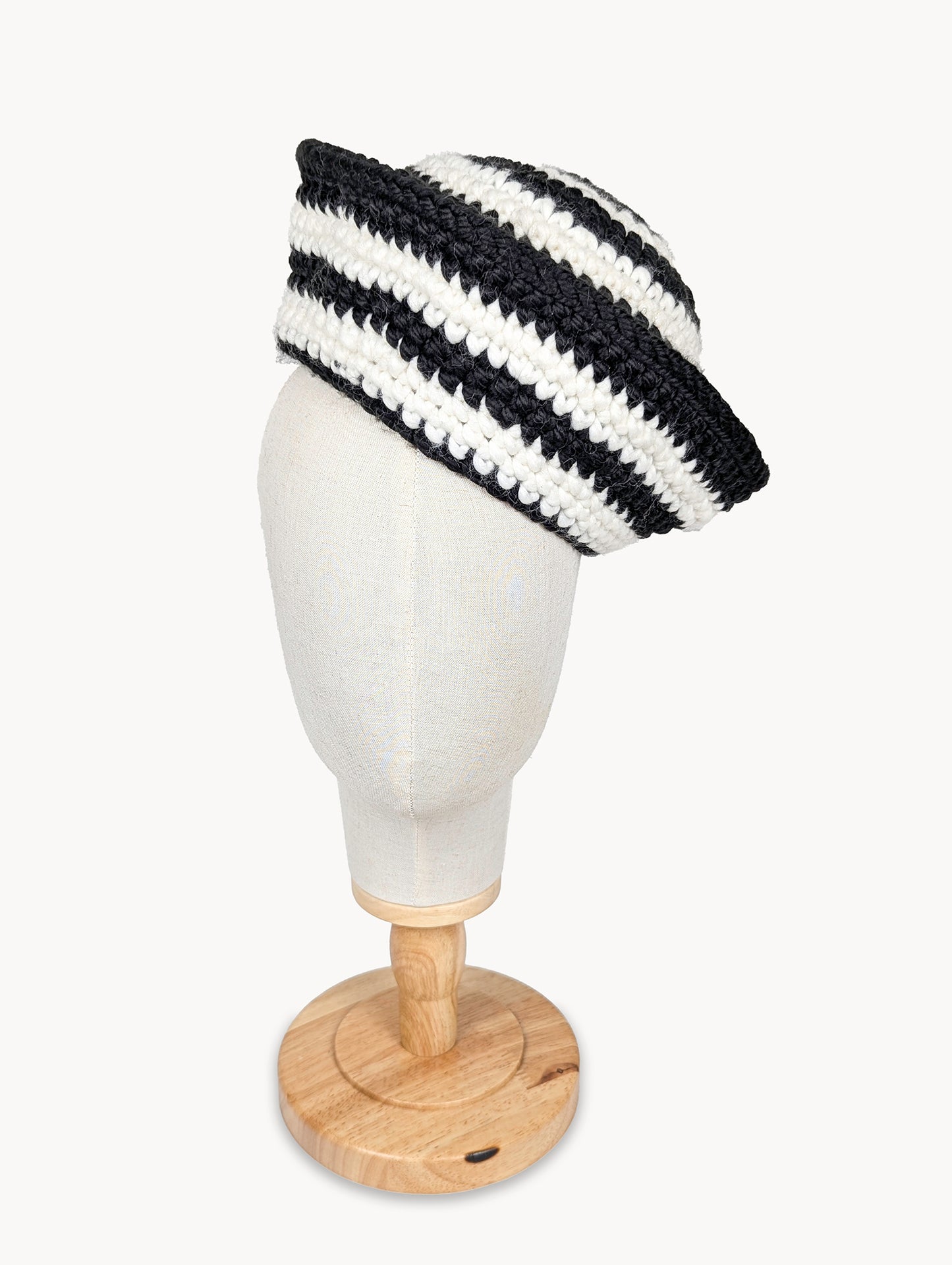 EyeLoveLu Crochet Sailor / Cloche Hat