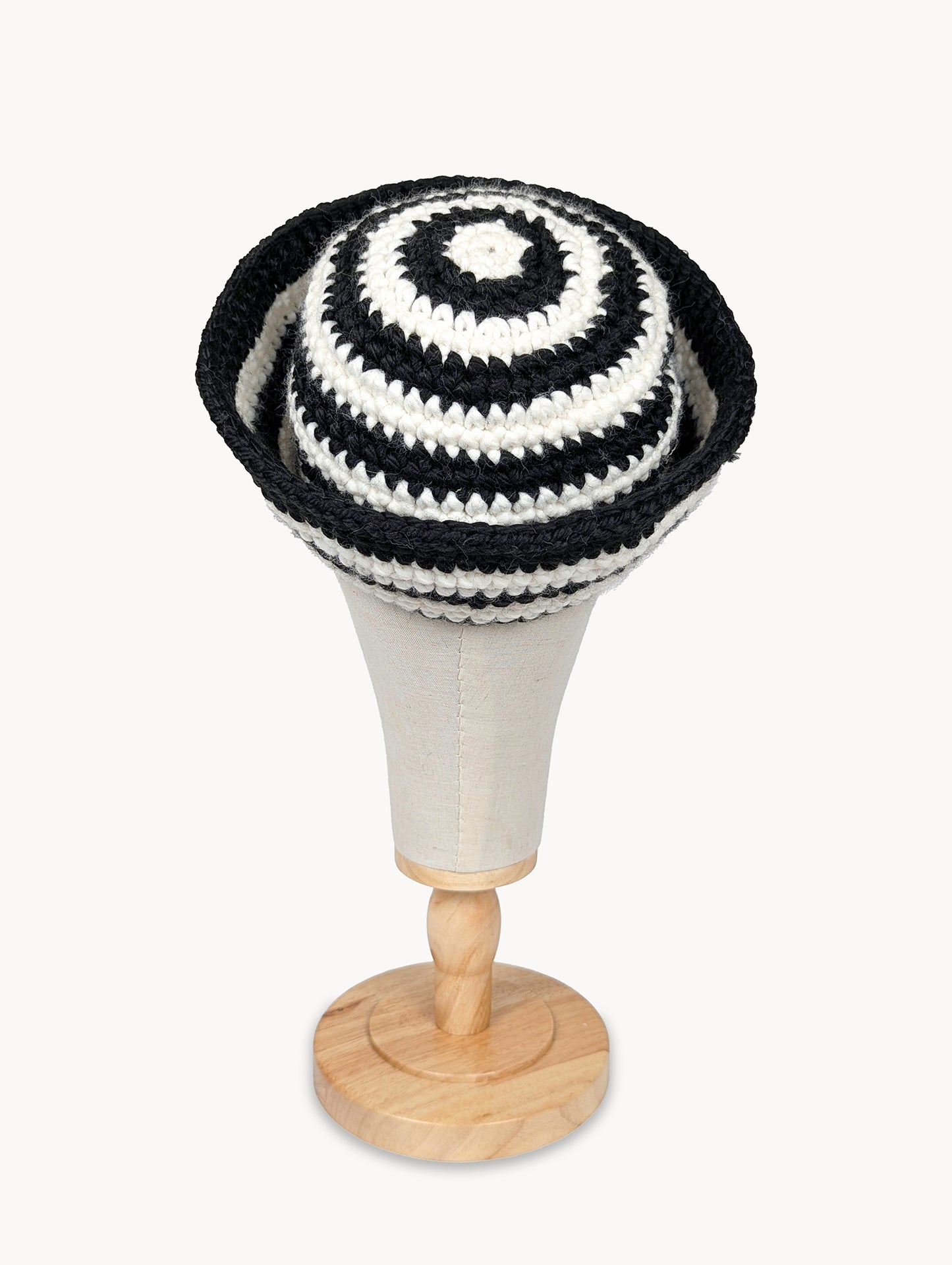 EyeLoveLu Crochet Sailor / Cloche Hat