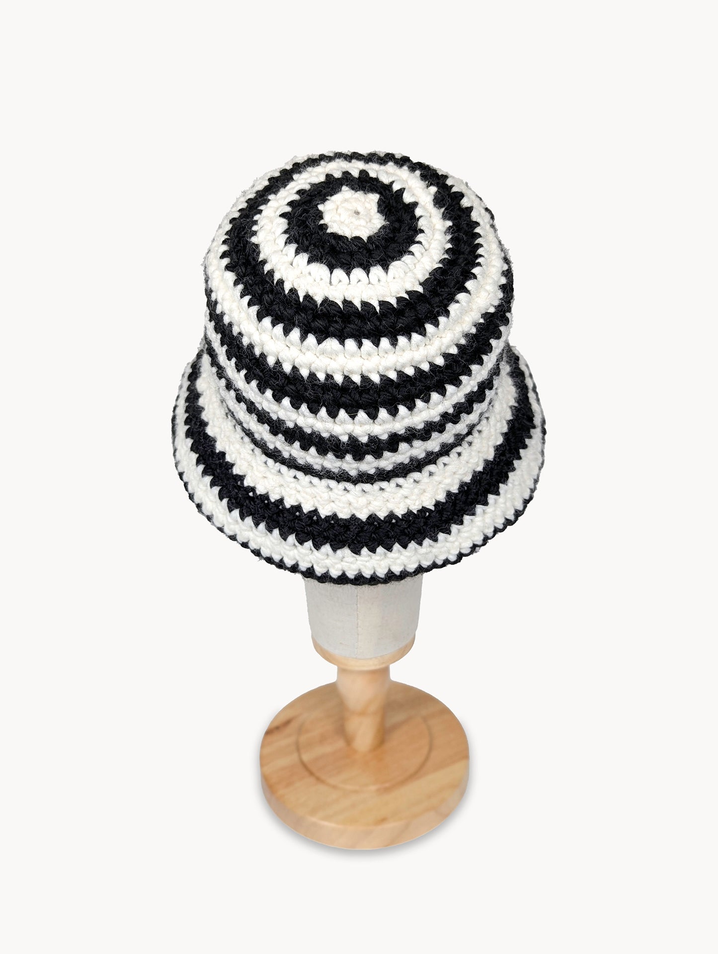 EyeLoveLu Crochet Sailor / Cloche Hat